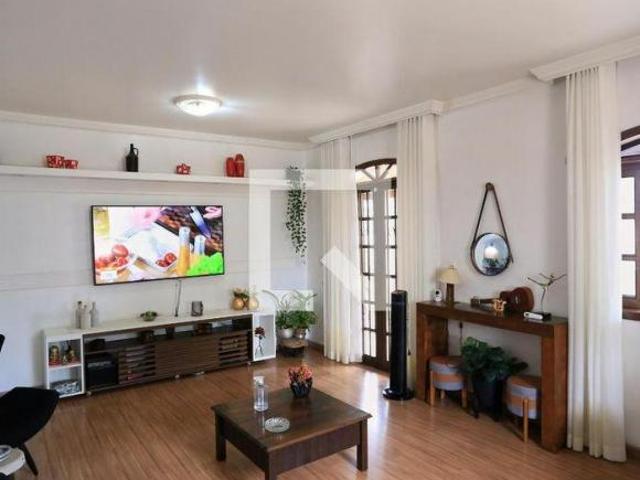 Casa à Venda Pirajá, 4 Quartos, 485 m² Belo Horizonte