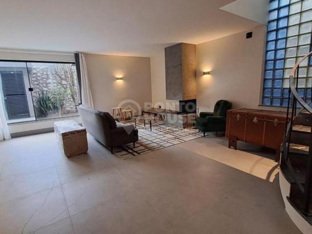 Casa à Venda Planalto Paulista, 4 Dormitórios, 6 Vagas, Semi mobiliada