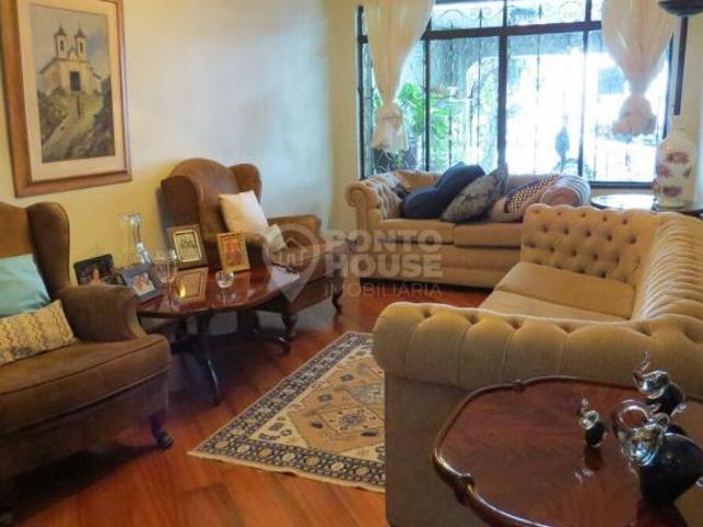 Casa à Venda Planalto Paulista 4 Dormitórios, 3 Vagas, Próxima ao Metrô, Vaga