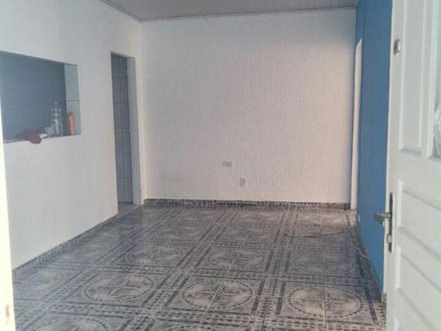 CASA À VENDA PRÓXIMA À ESTAÇÃO GUAIANASES