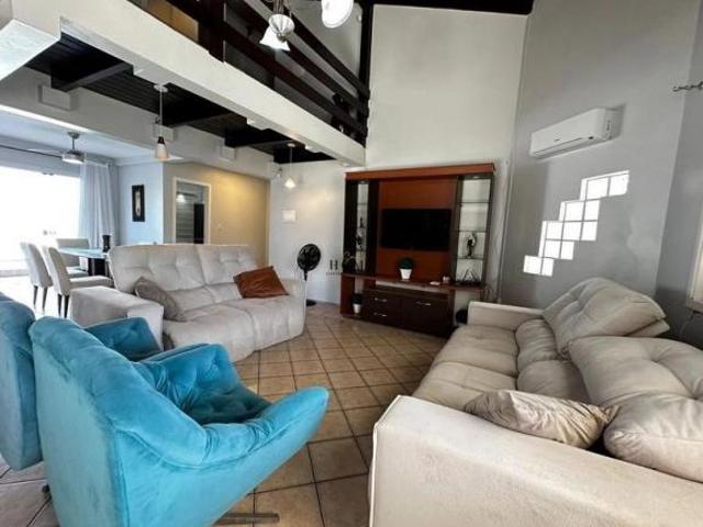 Casa à venda próxima ao mar em Imbé