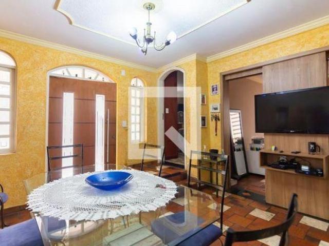 Casa à Venda Quitaúna, 3 Quartos, 200 m2