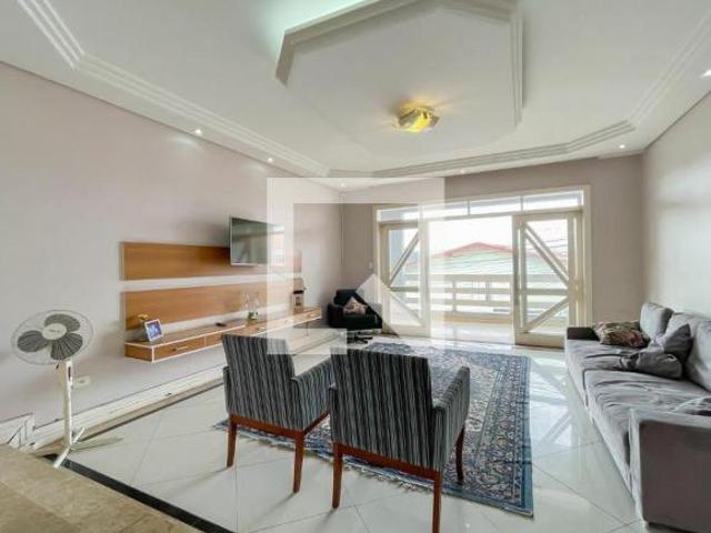 Casa à Venda Quitaúna, 4 Quartos, 351 m2