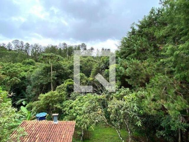 Casa à Venda Retiro do Chalé, 4 Quartos, 1800 m² Brumadinho