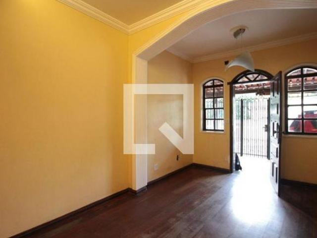 Casa à Venda Rio Branco, 7 Quartos, 360 m2