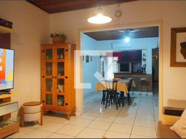 Casa à Venda Rubem Berta, 4 Quartos, 137 m² Porto Alegre