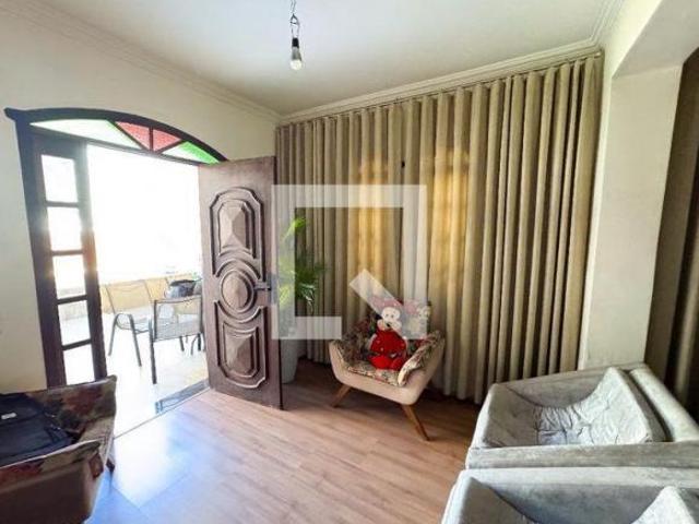 Casa à Venda Teixeira Dias, 3 Quartos, 283 m² Belo Horizonte
