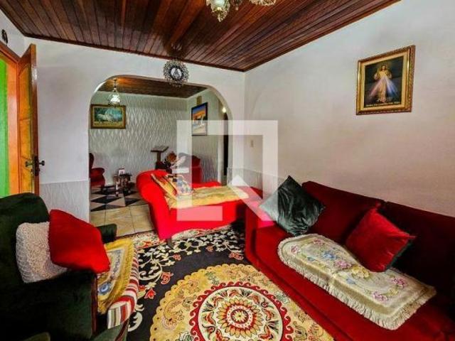 Casa à Venda Teresópolis, 3 Quartos, 130 m² Porto Alegre