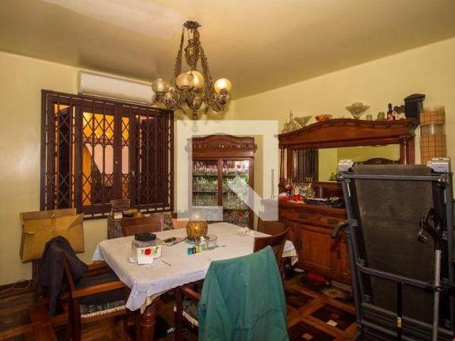 Casa à Venda Teresópolis, 3 Quartos, 220 m² Porto Alegre
