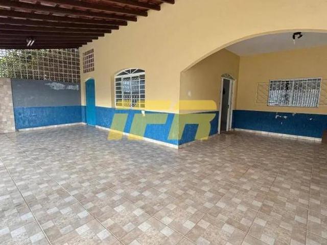 Casa à venda Térrea, 300 m² de terreno. Distante menos de 400 m da Orla do Perequê Açu, Ubatuba, SP!