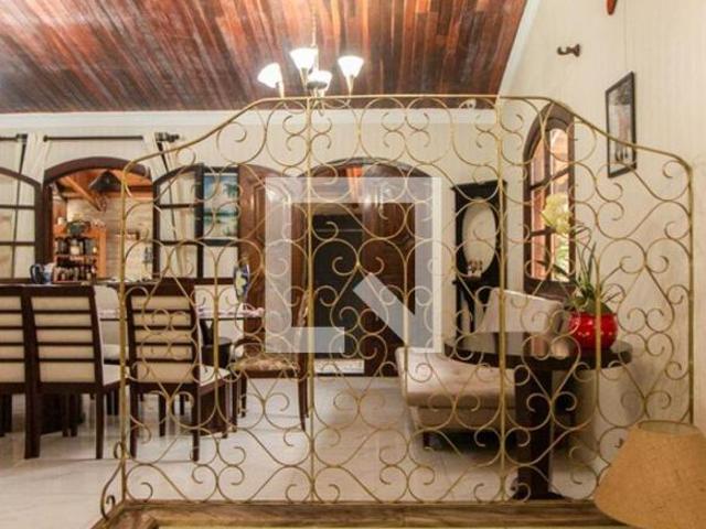 Casa à Venda Tremembe, 2 Quartos, 326 m2