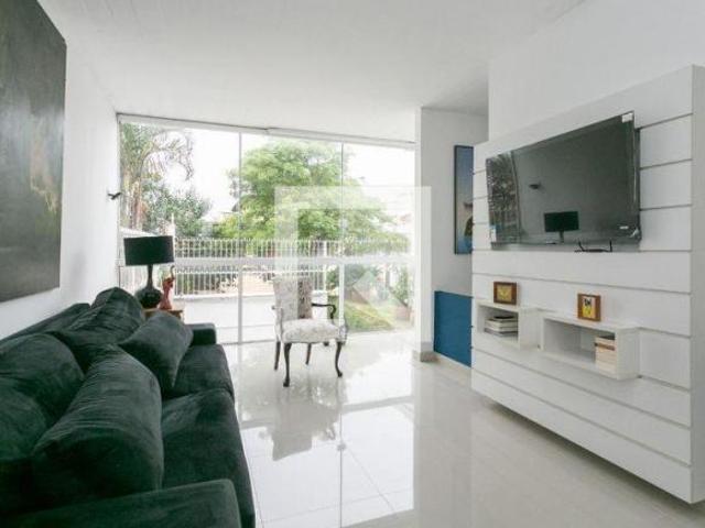 Casa à Venda Três Figueiras, 2 Quartos, 180 m² Porto Alegre