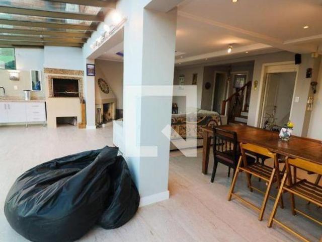 Casa à Venda Tristeza, 3 Quartos, 222 m² Porto Alegre