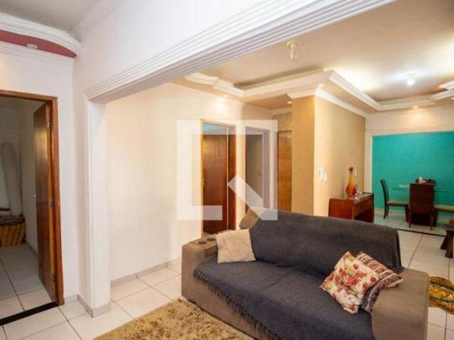 Casa à Venda Tropical, 3 Quartos, 200 m² Contagem