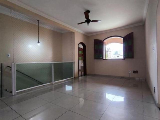 Casa à Venda União, 3 Quartos, 360 m2