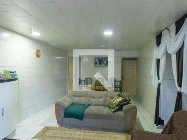 Casa à Venda Uberaba, 2 Quartos, 300 m² Curitiba