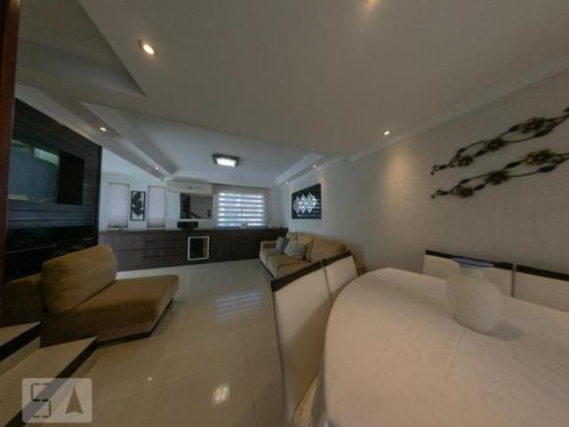 Casa à Venda Uberaba, 2 Quartos, 90 m² Curitiba