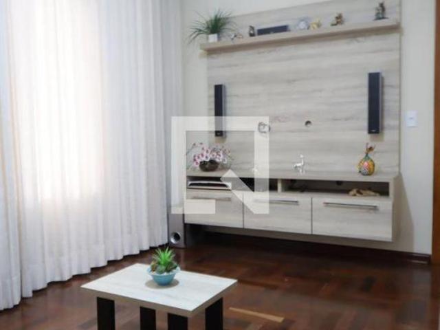 Casa à Venda Vila Alpina, 5 Quartos, 200 m² São Paulo
