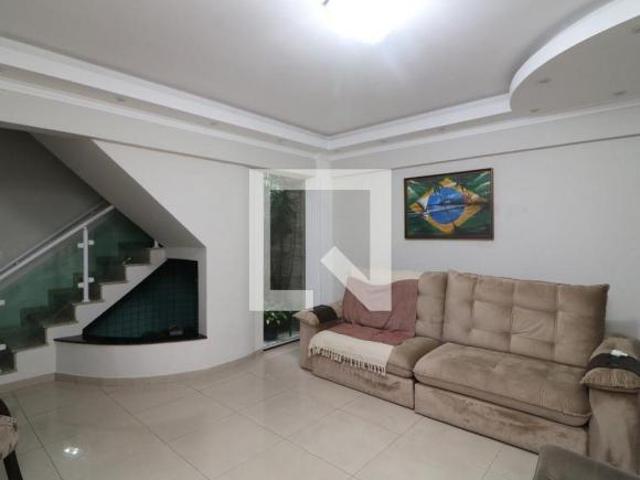 Casa à Venda Vila Alzira, 3 Quartos, 198 m2