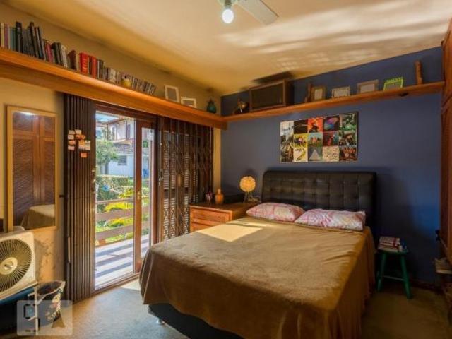 Casa à Venda Vila Assunção, 4 Quartos, 350 m² Porto Alegre