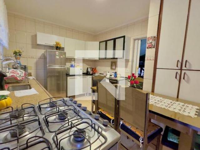 Casa à Venda Vila Augusta, 2 Quartos, 106 m2
