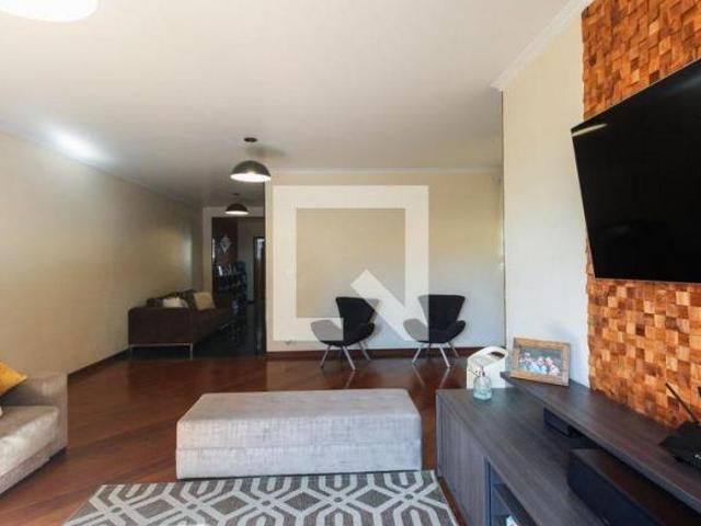 Casa à Venda Vila Carrão, 3 Quartos, 300 m² São Paulo