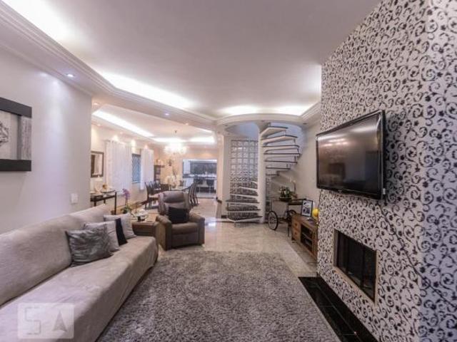 Casa à Venda Vila Carrão, 4 Quartos, 357 m2