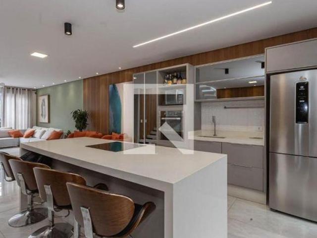 Casa à Venda Vila das Mercês, 3 Quartos, 200 m² São Paulo