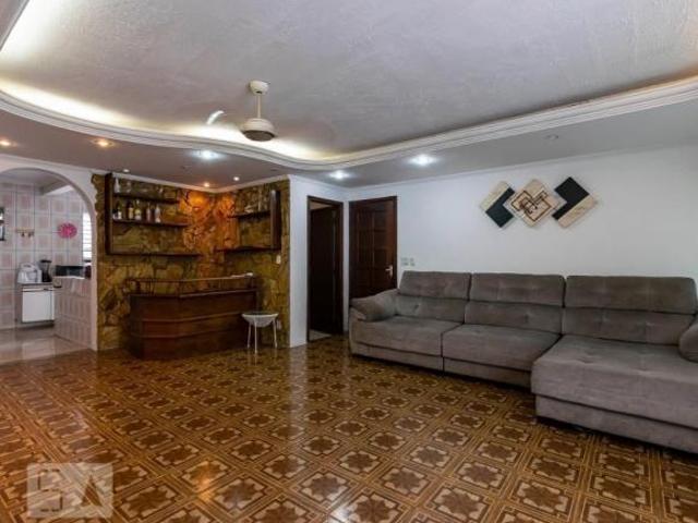 Casa à Venda Vila das Mercês, 3 Quartos, 220 m² São Paulo