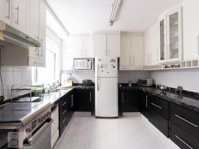Casa à Venda Vila Ema, 4 Quartos, 260 m2