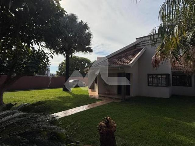 Casa à venda, Vila Industrial, com terreno de 800 metros, TOLEDO PR
