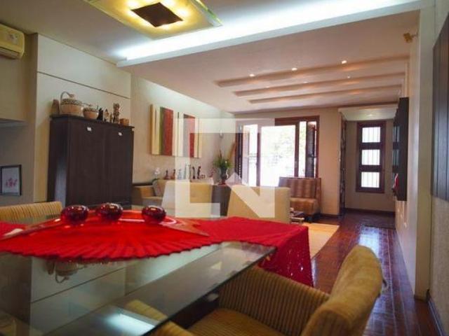 Casa à Venda Vila Ipiranga, 4 Quartos, 270 m² Porto Alegre
