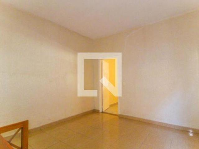 Casa à Venda Vila Jacuí, 2 Quartos, 170 m² São Paulo
