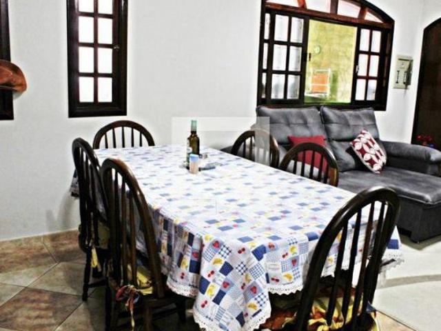 Casa à Venda Vila Jacuí, 3 Quartos, 180 m² São Paulo