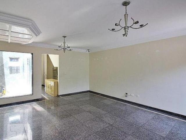 Casa à Venda Vila Lusitânia, 3 Quartos, 240 m2