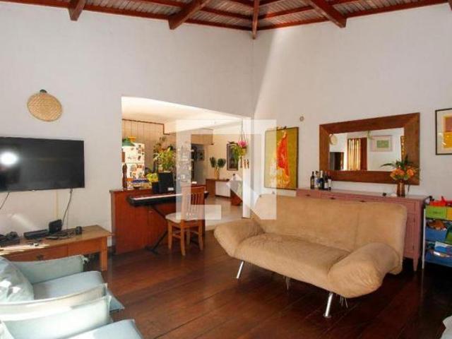 Casa à Venda Vila Madalena, 6 Quartos, 250 m² São Paulo