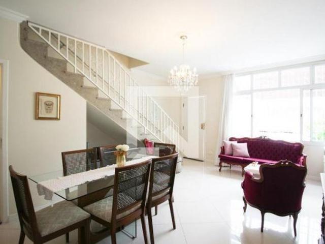 Casa à Venda Vila Nova Conceição, 3 Quartos, 118 m² São Paulo