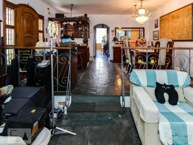 Casa à Venda Vila Nova Conceição, 3 Quartos, 243 m2