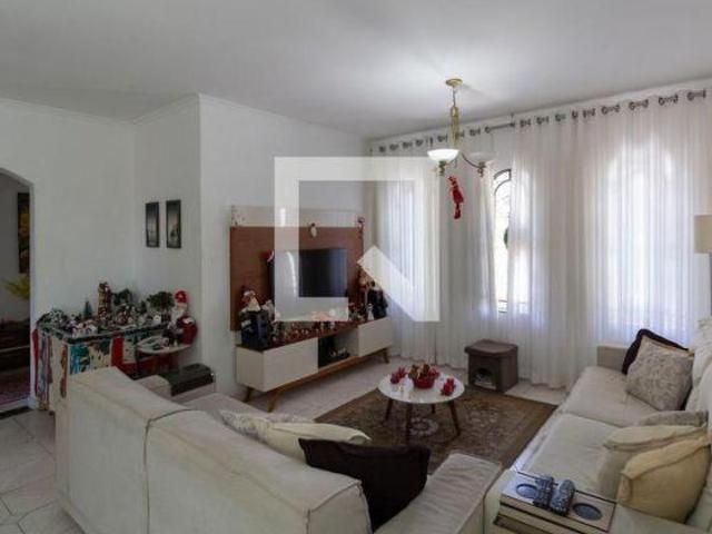 Casa à Venda Vila Ré, 4 Quartos, 240 m² São Paulo