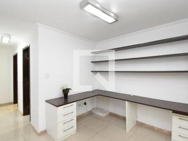 Casa à Venda Xaxim, 4 Quartos, 185 m² Curitiba