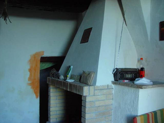 Casa abitabile e altre case da ristrutturare in vendita in c. 1130m² Trevi