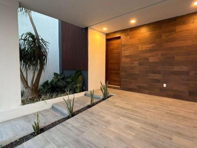 Casa ABUDABI a estrenar en Puerta de Hierro