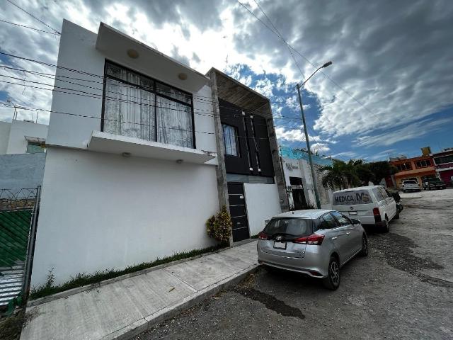 Casa acabado tipo Industrial para TERMINAR en VENTA cerca de LIB. SUR