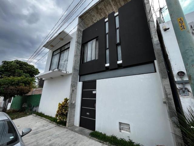 Casa acabado tipo Industrial para TERMINAR en VENTA cerca de LIB. SUR