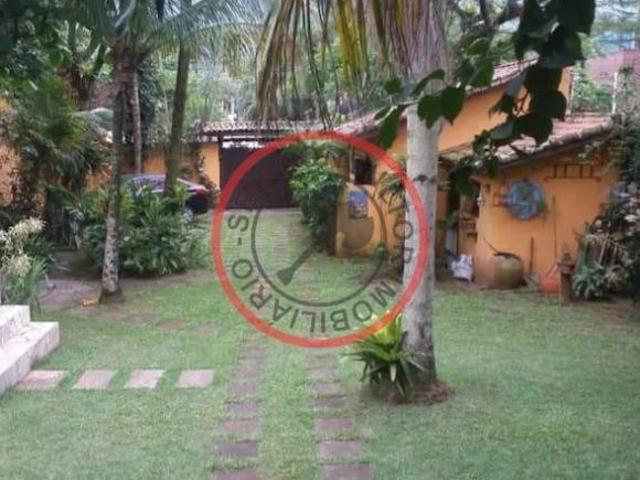 Casa Aconchegante estilo Fazenda, a uma quadra dz Praia de Maresias. com 4 quartos area gourmet, ga