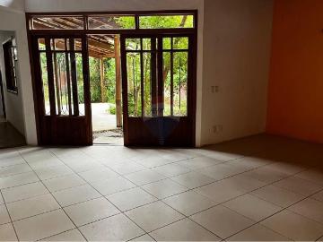 CASA ACONCHEGANTE NO MELHOR BAIRRO DE ILHABELA