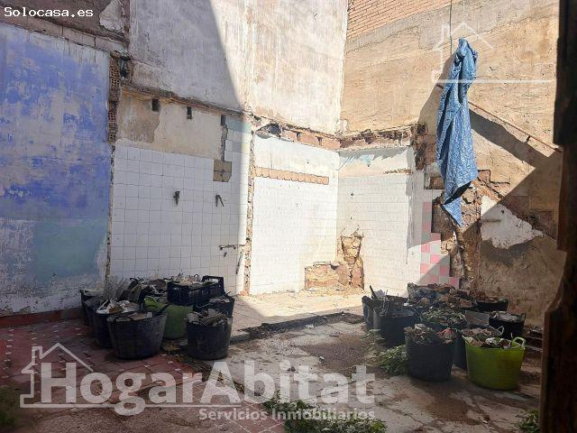 CASA ACOGEDORA Y LUMINOSA PARA REFORMAR CON TERRAZA