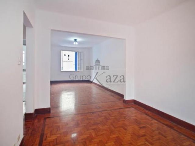 Casa Aclimação 3 Dormitórios 200m²