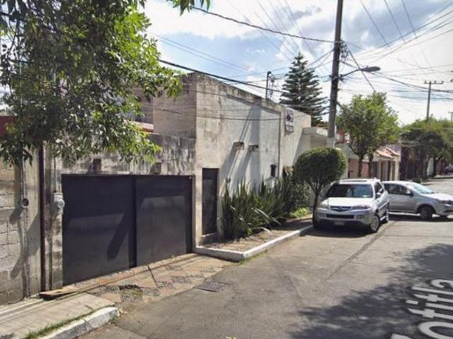 Casa Adjudicada con Posesión Cerca de Centro Santa Fe y Parque La Mexicana en Cuajimalpa CDMX