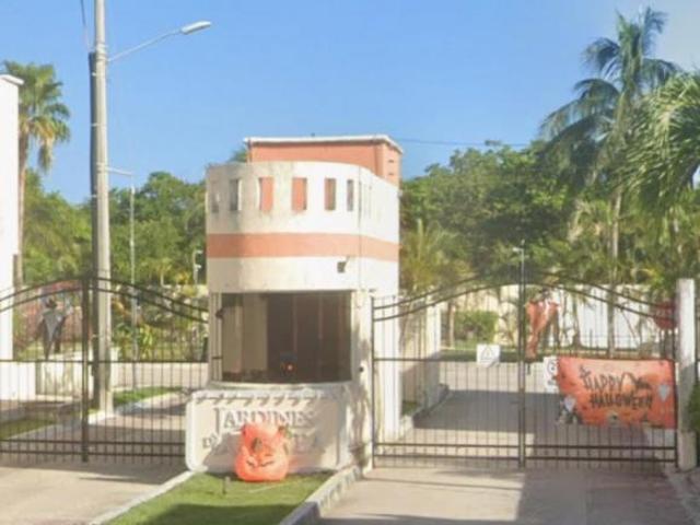 CASA ADJUDICADA EN FRACC JARDINES DE LA COSTA EN CANCUN